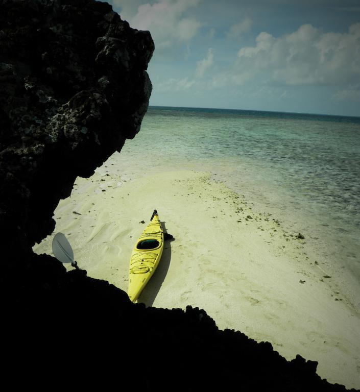 Naqalia Lodge Wayasewa Island Ngoại thất bức ảnh